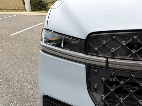 Used 2025 Lincoln Navigator Reserve w/ Jet Appearance Package image 9