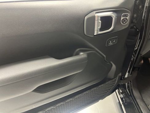 New 2025 Jeep Gladiator Nighthawk image 6