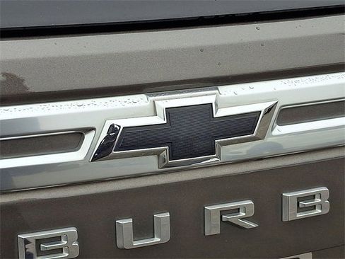 Used 2021 Chevrolet Suburban High Country w/ Premium Package image 30