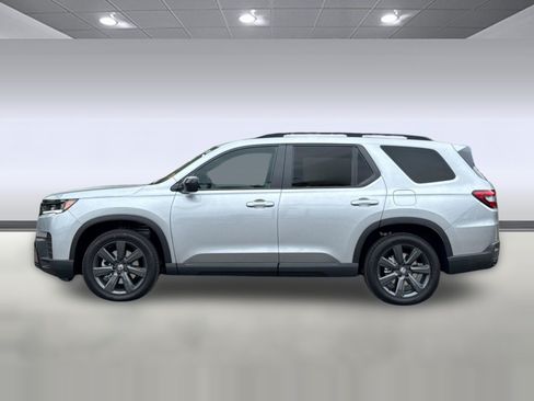 New 2026 Honda Pilot Sport image 2