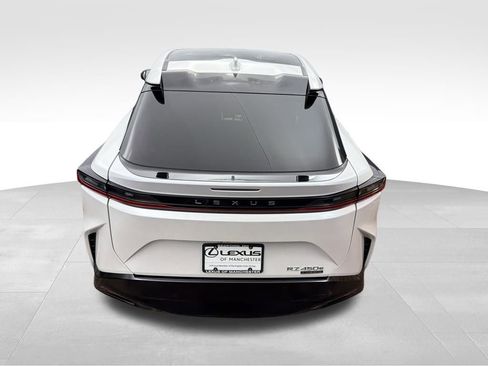 Used 2025 Lexus RZ 450e w/ Technology Package image 5