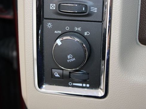 Used 2017 RAM 1500 Laramie Longhorn image 27