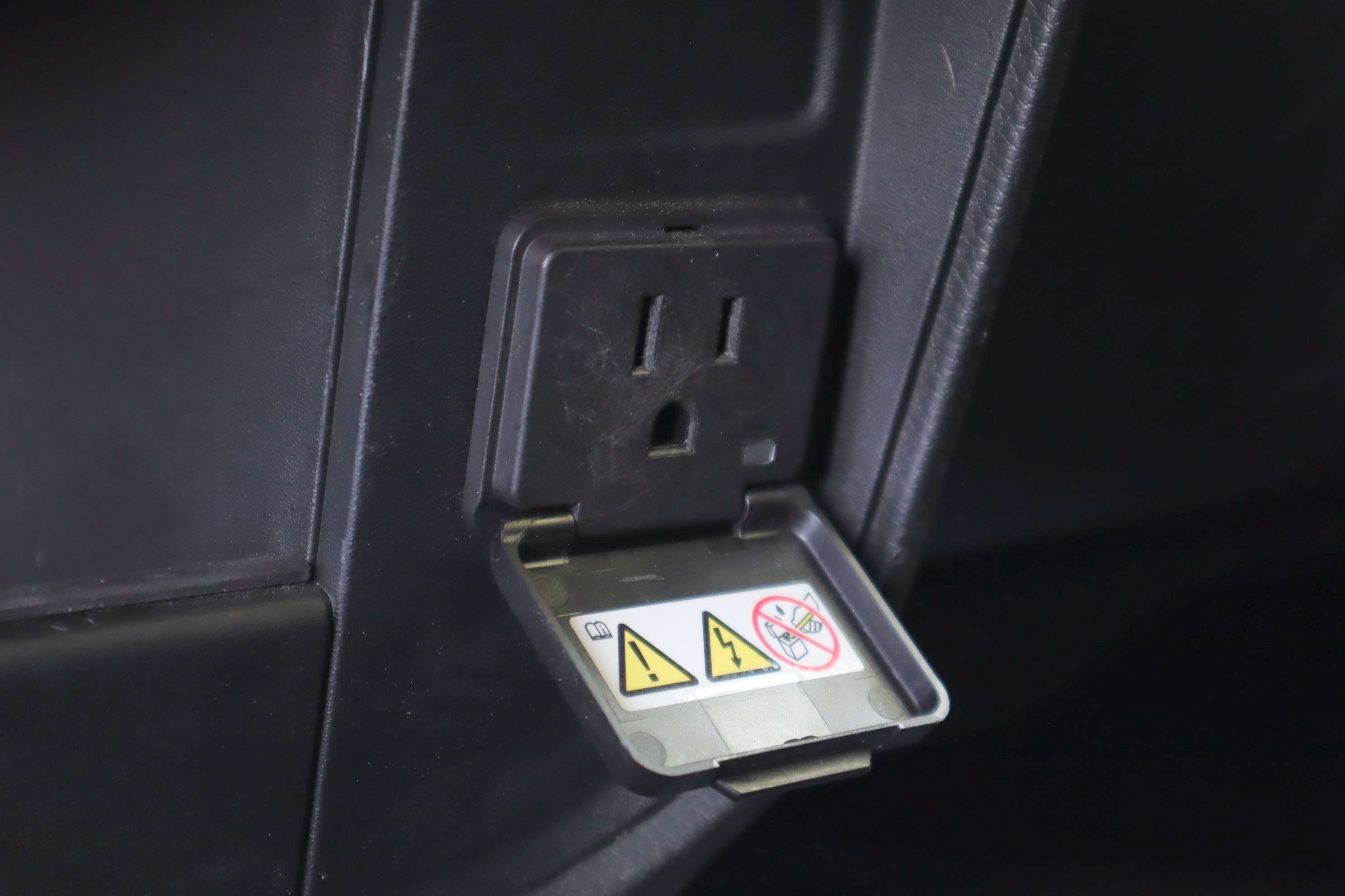 Used 2025 RAM 2500 Tradesman AWD/4WD image 27