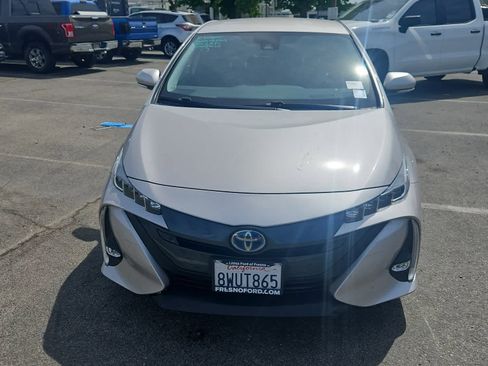 Used 2021 Toyota Prius Prime Limited w/ Carpet Mat Package (TMS) image 4