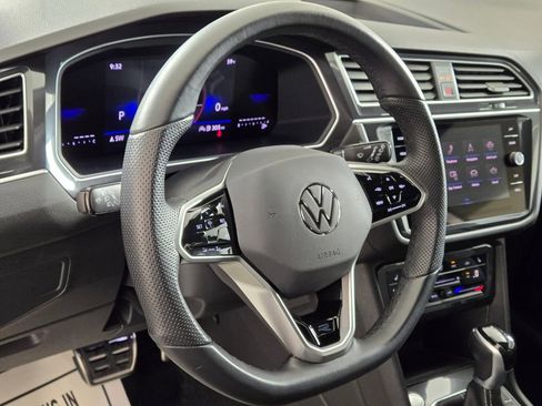Used 2024 Volkswagen Tiguan SE R-Line FWD image 27