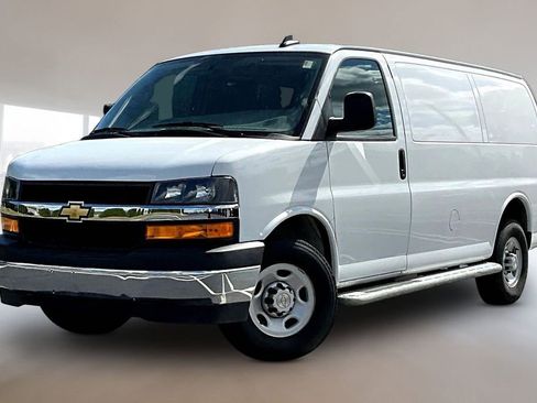 Used 2024 Chevrolet Express 2500 w/ Driver Convenience Package RWD image 3