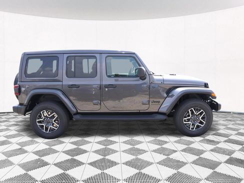 New 2026 Jeep Wrangler Unlimited Sahara AWD/4WD image 11