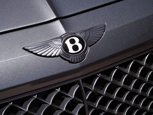 Used 2017 Bentley Bentayga AWD/4WD image 14