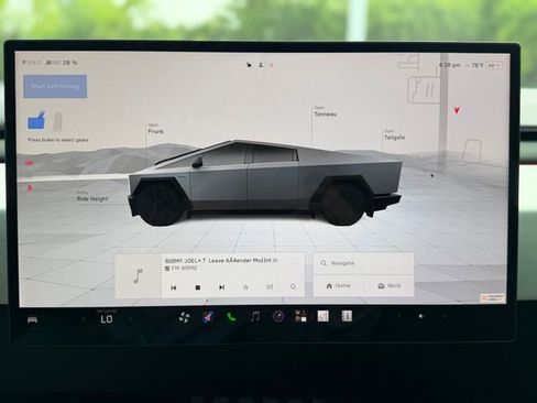 Used 2024 Tesla Cybertruck AWD Crew Cab image 30