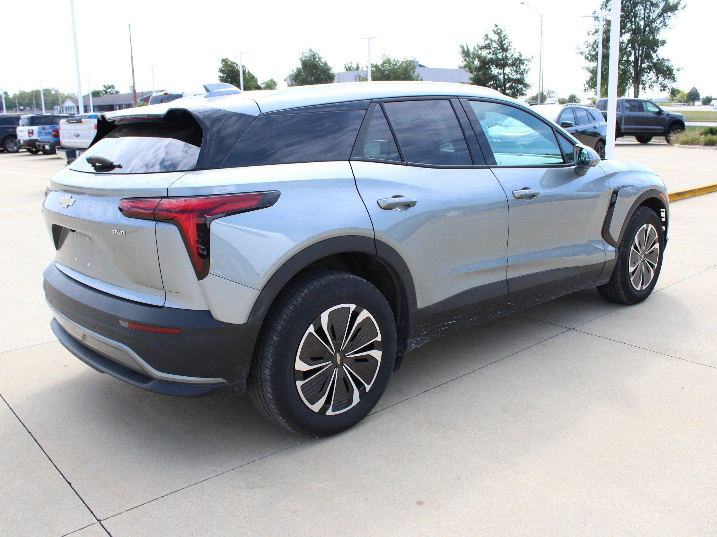 Used 2024 Chevrolet Blazer EV LT AWD/4WD image 6