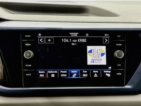 Used 2022 Volkswagen Taos SE FWD image 21