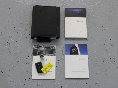 Used 2017 Lexus LX 570 4WD w/ Luxury Package image 90