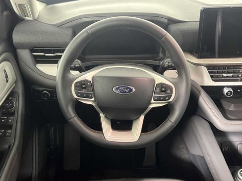 Used 2026 Ford Explorer Active w/ Active Comfort Package AWD/4WD image 19