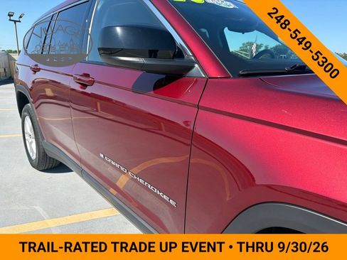 Used 2023 Jeep Grand Cherokee L Laredo AWD/4WD image 3