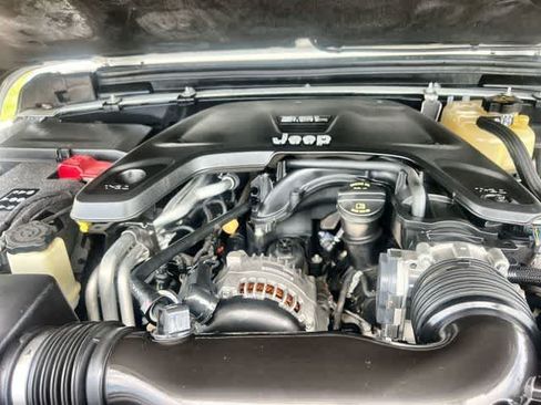Used 2018 Jeep Wrangler Unlimited Rubicon AWD/4WD image 10