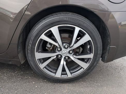 Used 2017 Nissan Maxima Platinum image 25