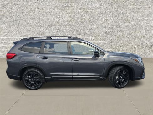 Used 2023 Subaru Ascent Onyx Edition AWD/4WD image 8