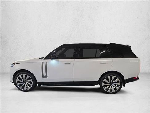 Certified 2026 Land Rover Range Rover Long Wheelbase SE AWD/4WD image 8