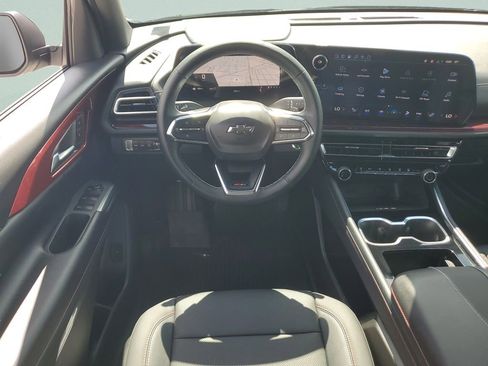 Used 2026 Chevrolet Traverse Z71 w/ Driver Confidence Package AWD/4WD image 12