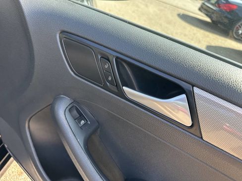 Used 2018 Volkswagen Jetta SE image 23