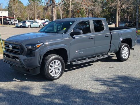 Certified 2024 Toyota Tacoma SR5 image 1