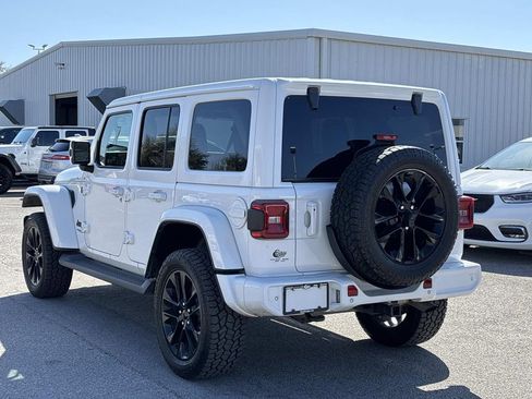 Used 2021 Jeep Wrangler Unlimited Sahara image 3