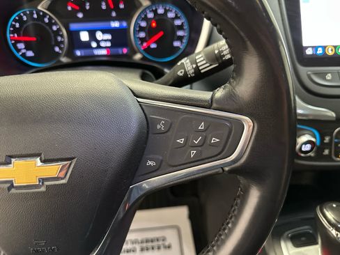 Used 2019 Chevrolet Equinox LT w/ Sun & Navigation Package AWD/4WD image 22