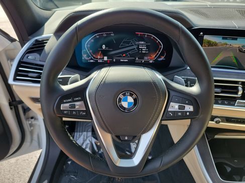 Used 2022 BMW X5 xDrive40i w/ Luxury Seating Package AWD/4WD image 29