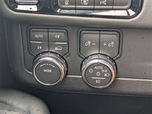 New 2026 GMC Yukon XL Elevation image 27