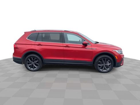 Used 2023 Volkswagen Tiguan SE FWD image 9