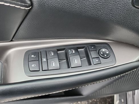 Used 2015 Dodge Journey Crossroad w/ Flexible Seating Group image 17