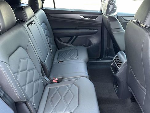 New 2026 Volkswagen Atlas Cross Sport SE AWD/4WD image 15