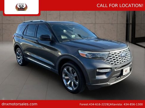 Used 2020 Ford Explorer Platinum w/ Premium Technology Package image 7