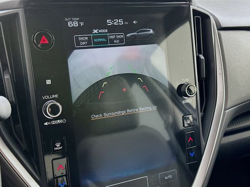 Used 2025 Subaru Crosstrek 2.0i Premium image 21