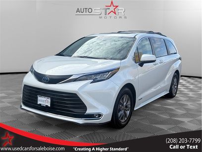 Used 2021 Toyota Sienna XLE
