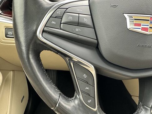 Used 2019 Cadillac XT5 Luxury image 31