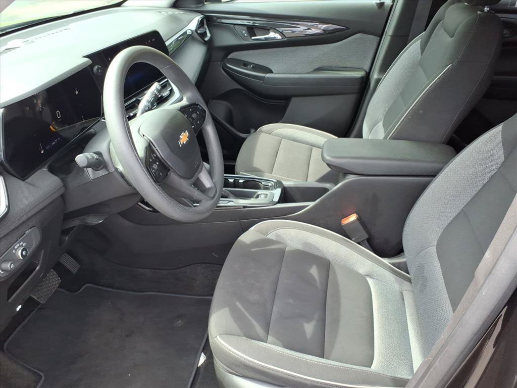 Used 2025 Chevrolet TrailBlazer LT AWD/4WD image 11
