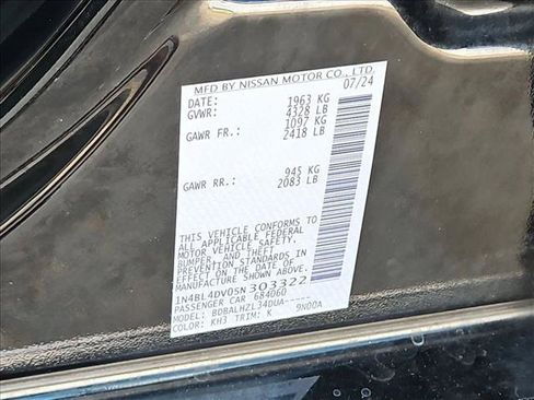 Used 2025 Nissan Altima 2.5 SV FWD image 24