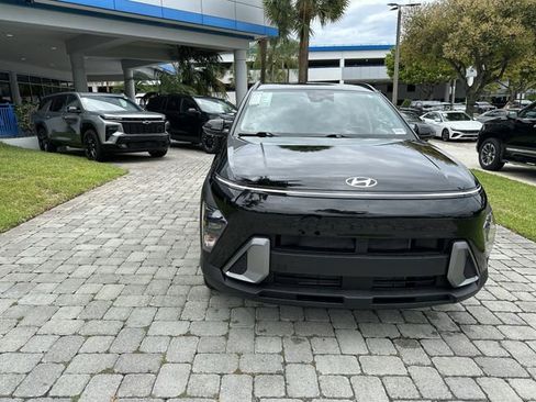 Used 2025 Hyundai Kona SEL FWD image 17