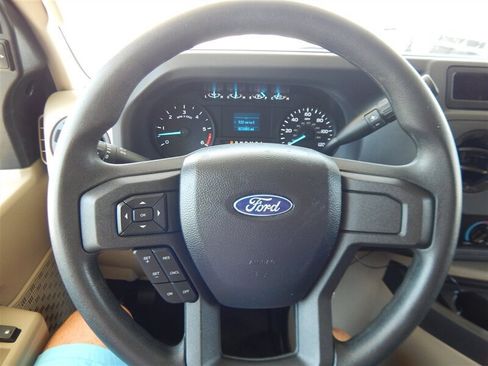 Used 2022 Ford E-450 and Econoline 450 Super Duty w/ Motorhome Prep Package RWD image 22
