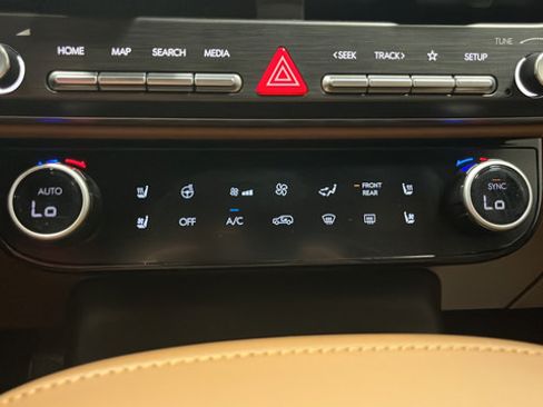 Used 2026 Hyundai Palisade Calligraphy AWD/4WD image 19