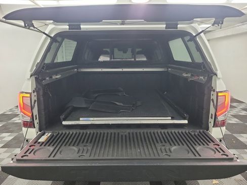 Used 2023 Nissan Titan PRO-4X w/ Pro-4x Convenience Package image 12