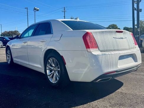 Used 2019 Chrysler 300 Touring L w/ Quick Order Package 22F image 3