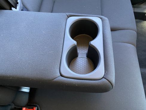 Used 2023 Nissan Rogue S image 22