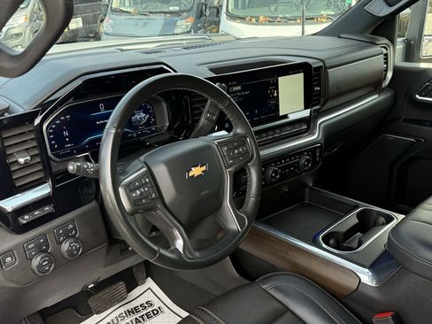 Used 2024 Chevrolet Silverado 3500 High Country w/ Technology Package image 13