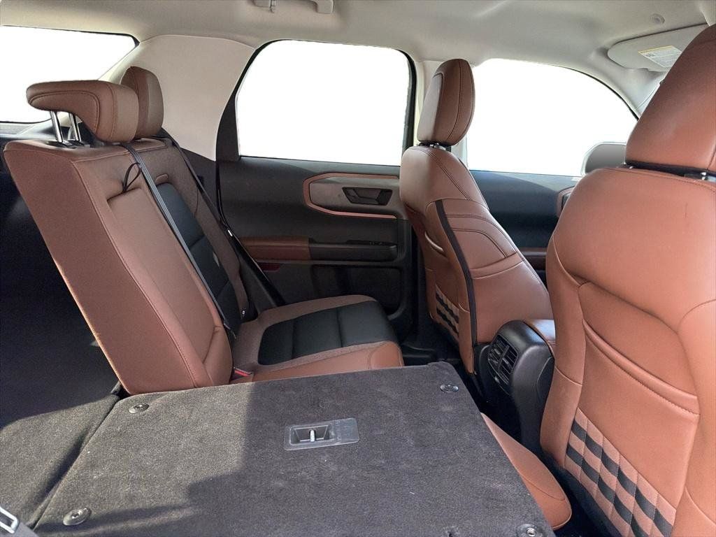 Used 2025 Ford Bronco Sport Outer Banks AWD/4WD image 6
