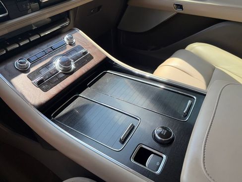 Used 2020 Lincoln Aviator Reserve w/ Equipment Group 201A RWD image 20