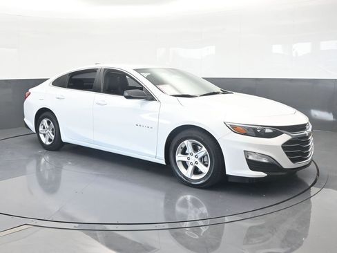 Used 2022 Chevrolet Malibu LS image 8
