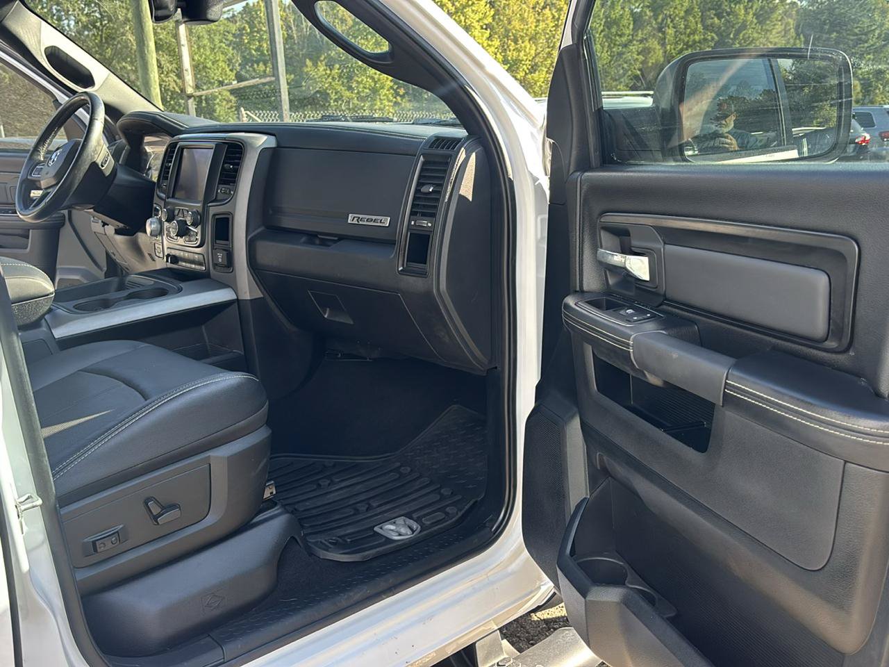 Used 2018 RAM 1500 Rebel w/ Luxury Group AWD/4WD image 16