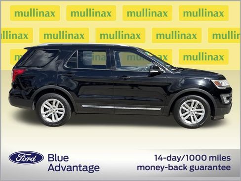Used 2017 Ford Explorer XLT w/ Equipment Group 202A image 2